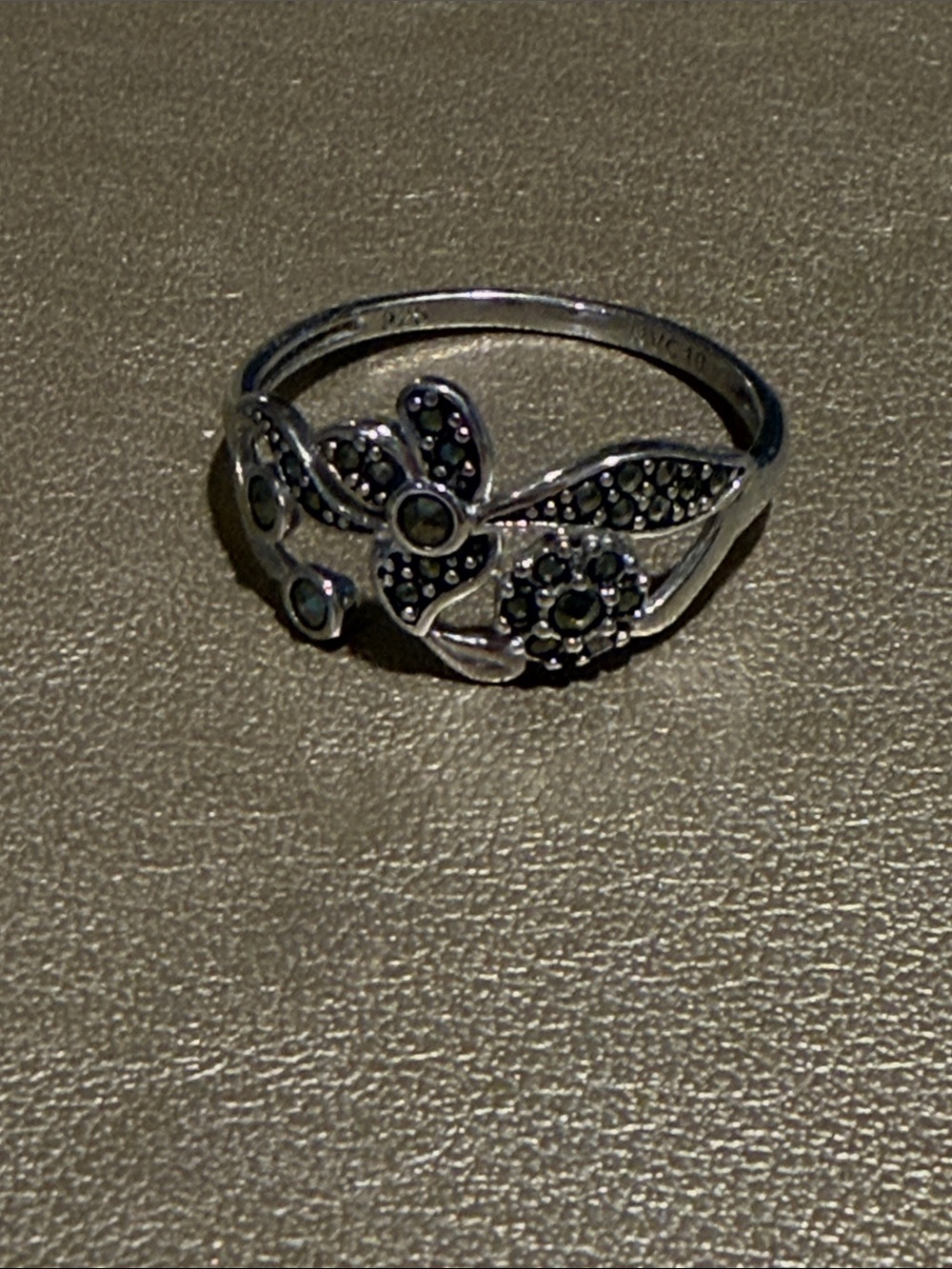 Avon Silver Floral Marcasite Accent Ring - Black